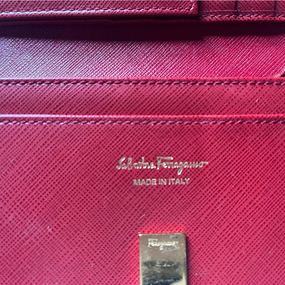 Salvatore Ferragamo Gancini Continental Red Leather Wallet - Picture 6 of 7